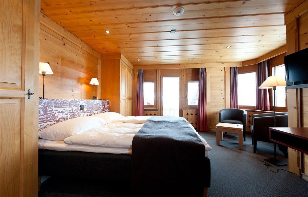 Hotel Landhaus Saanen Cameră foto